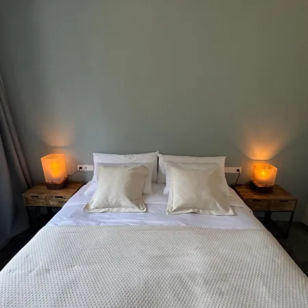 Casa Amici - Luxe In 아파트 카다케스